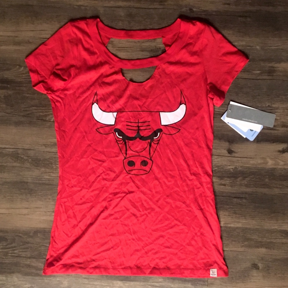 NWT Women’s Red Chicago Bulls Shirt From Stadium